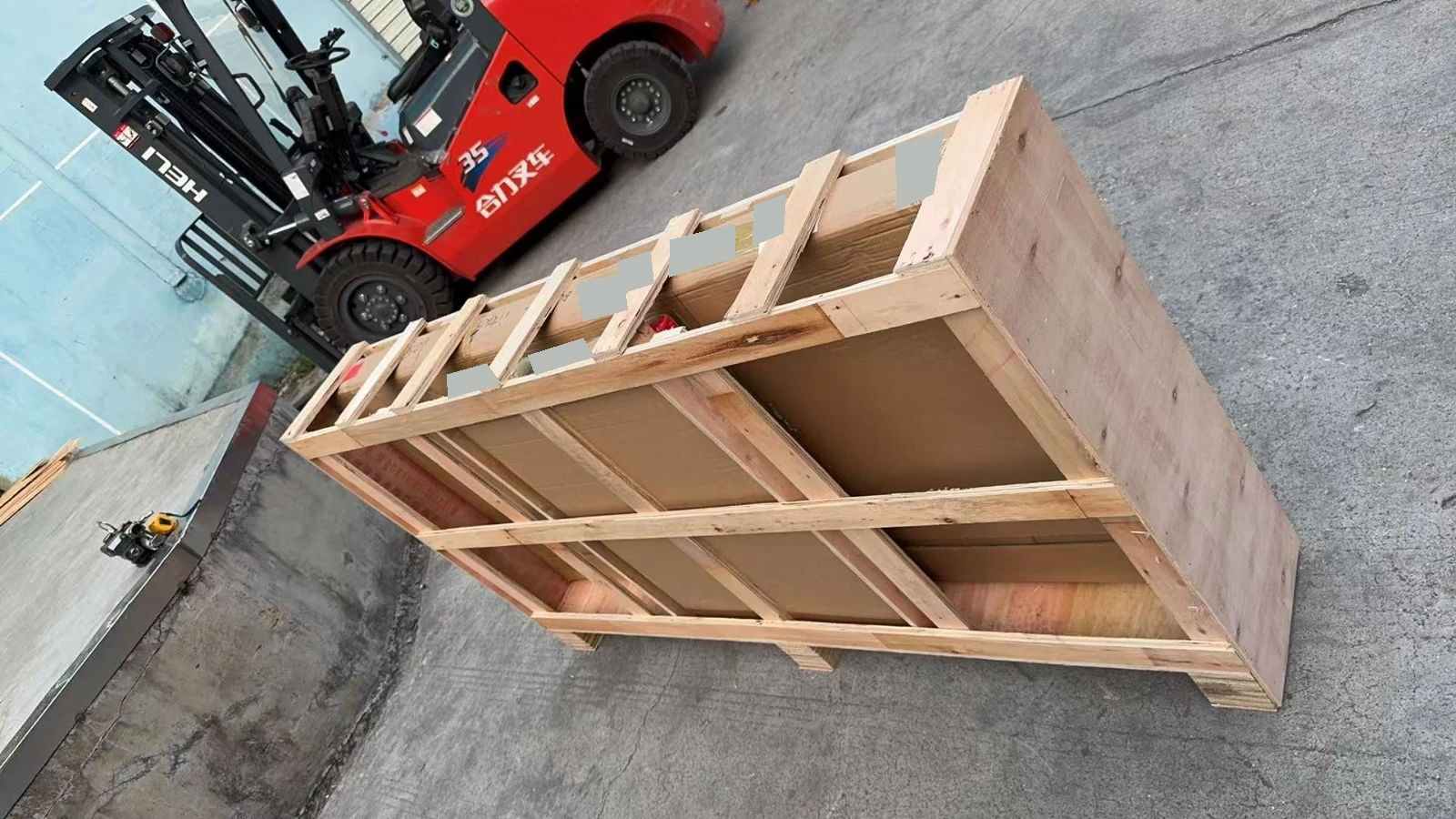 The panel shipment after wooden framing and a supporting base were added