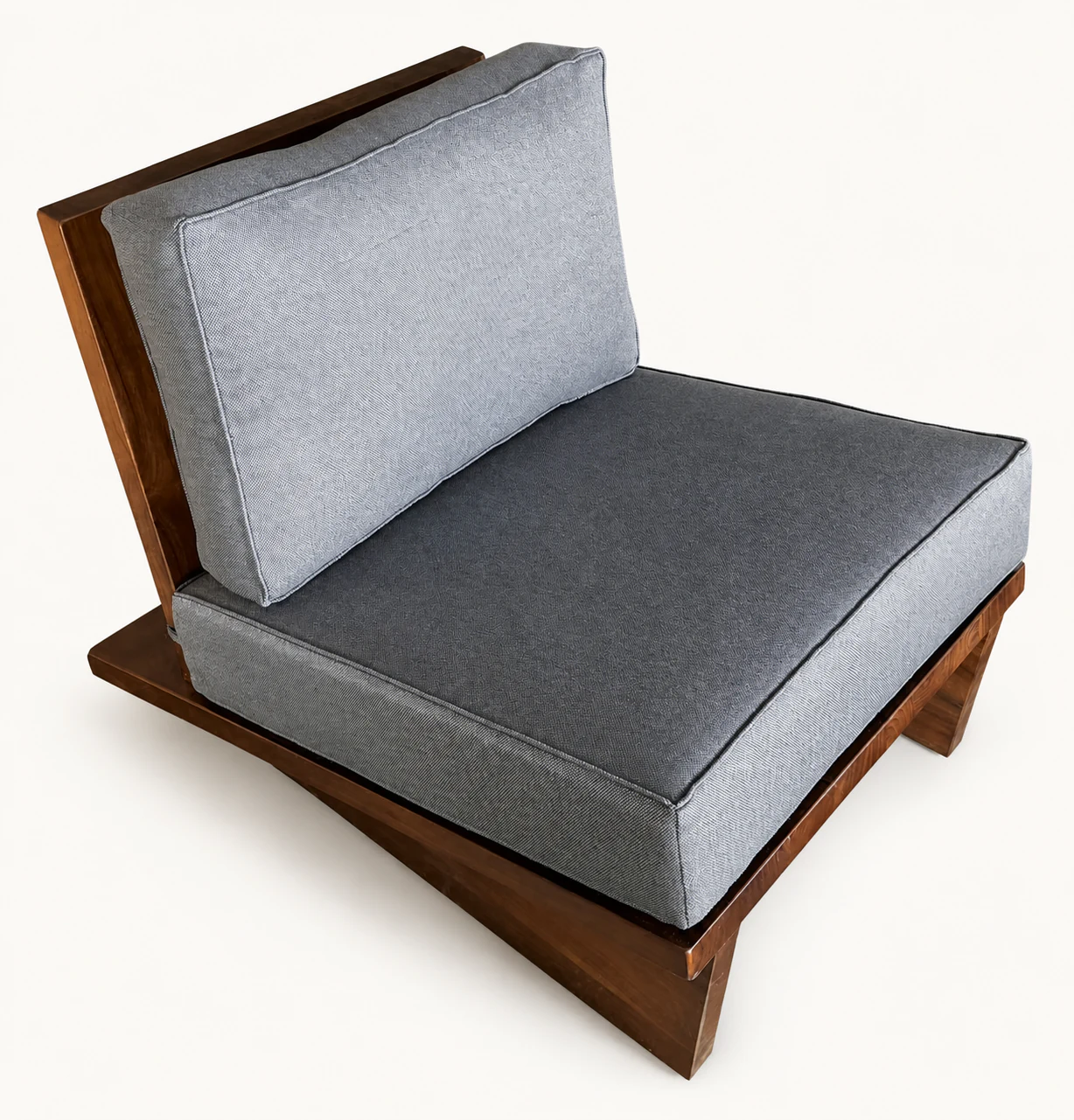 Outdoor furniture product from the completed United States delivery case